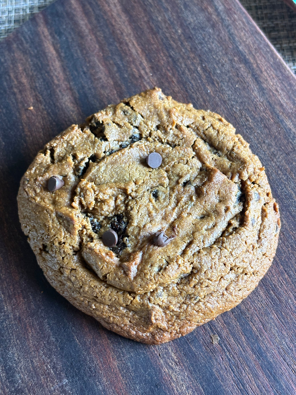 “Fig”ur8COOKIE  " not ur typical cookie        GOURMET Chocolate Chip Cookie."